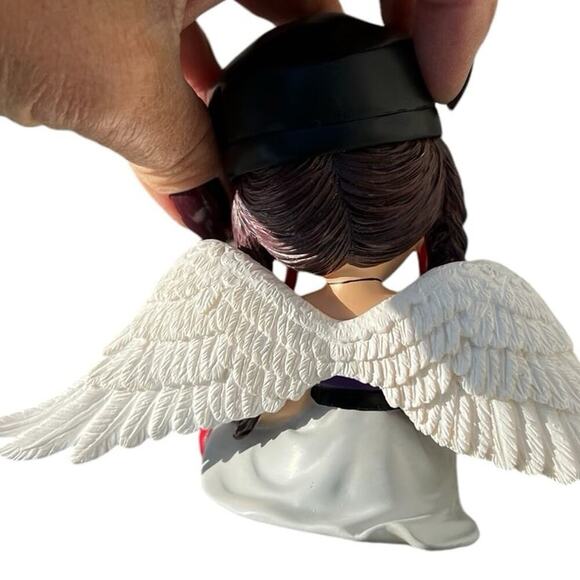 “REBEL GIRL THING” Figurine - Picture 7 of 11